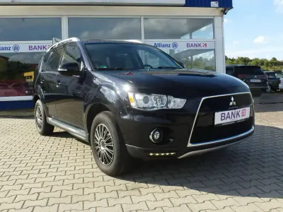 Gebraucht Mitsubishi Outlander Instyle 156 PS (114 kW) 2010 Pantherschwarz (p) SUV