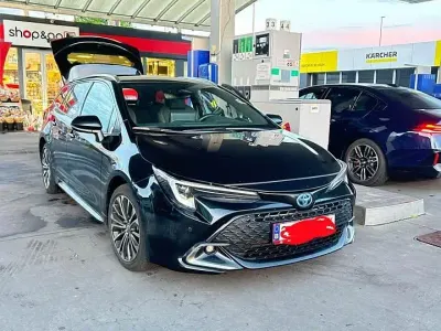 Używany Toyota Corolla 140 KM (102 kW) 2024 Biały Kombi