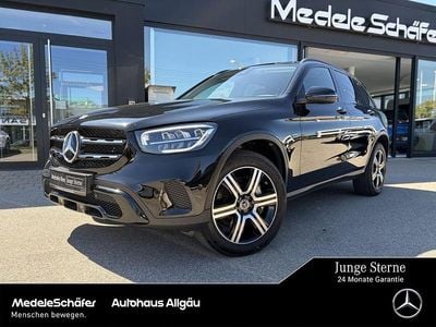 Second-hand Mercedes GLC300e Night 306 CP (225 kW) 2021 Negru SUV