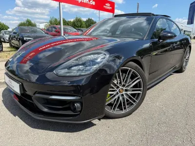 Gebraucht Porsche Panamera 4S 560 PS (411 kW) 2022 Tiefschwarz Kleinwagen