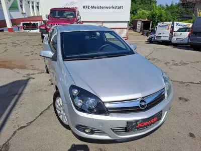 Gebraucht Opel Astra GTC Cosmo 125 PS (91 kW) 2005 Silber Coupé