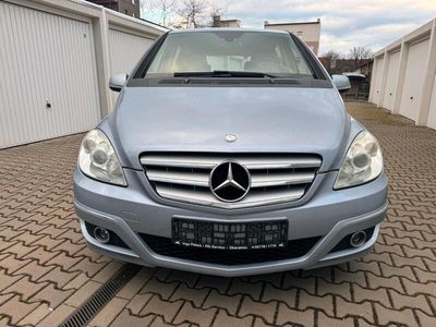 Mercedes B180