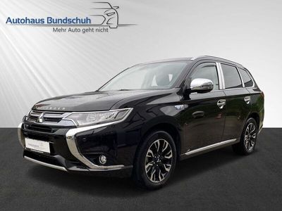 Gebraucht Mitsubishi Outlander P-HEV Top 121 PS (88 kW) 2015 Schwarz metallic SUV