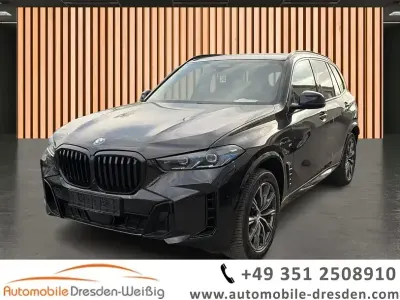 Gebraucht BMW X5 M Sport 298 PS (219 kW) 2024 Black sapphire metallic SUV