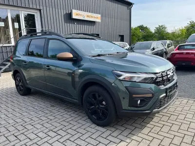 Gebraucht Dacia Jogger Extreme 110 PS (80 kW) 2025 Grün Van / Kleinbus