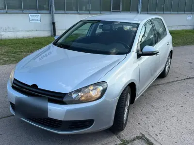 Gebraucht VW Golf VI 105 PS (77 kW) 2010 Silber Kleinwagen