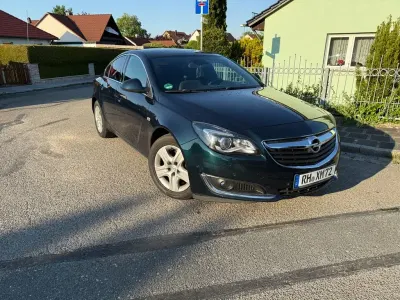 Używany Opel Insignia Innovation 170 KM (125 kW) 2016 Zielony Sedan/Limuzyna