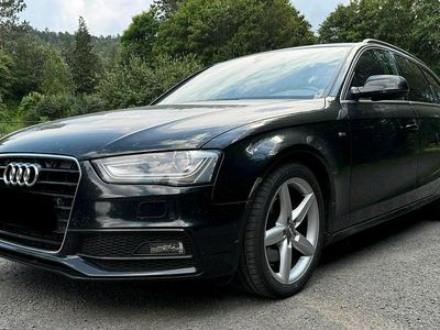 Schwarz Gebraucht 2013 Audi A4 Kombi | 7.600 € (Fairer Preis)
