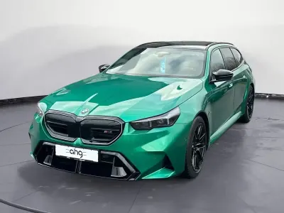Neu BMW M5 Comfort Edition 727 PS (534 kW) 2026 Grün Kombi