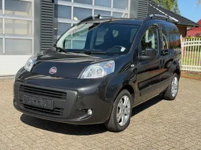 Gebraucht Fiat Qubo Trekking 73 PS (53 kW) 2013 Schwarz Van / Kleinbus
