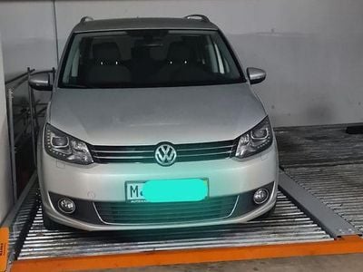 Gebraucht 2010 VW Touran Highline Van / Kleinbus | 7.199 € (Fairer Preis)