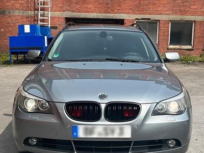 Gebraucht BMW 525 215 PS (158 kW) 2005 Grau Kombi