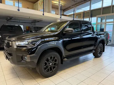 Neu Toyota HiLux 204 PS (150 kW) 2026 Tiefschwarz mica  218 Pickup