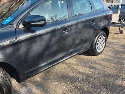 Gebraucht Volvo XC60 Momentum 190 PS (139 kW) 2015 Grau SUV