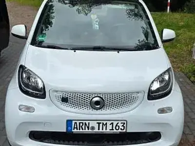 Gebraucht Smart ForTwo Electric Drive 41 kW (56 PS) 2019 Weiß Coupé