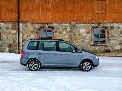 Grau Gebraucht 2006 VW Touran Van / Kleinbus | 1.900 € (Guter Preis)