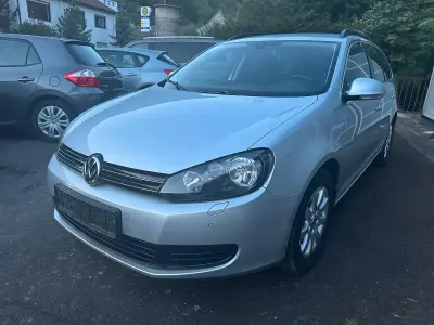 Gebraucht VW Golf VI 105 PS (77 kW) 2011 Silber Kleinwagen