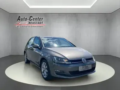 Gebraucht VW Golf VII Highline 122 PS (89 kW) 2013 Grau Limousine