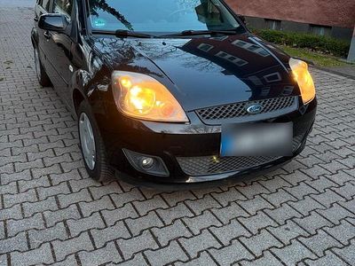 Gebraucht Ford Fiesta 69 PS (50 kW) 2008 Schwarz Kleinwagen
