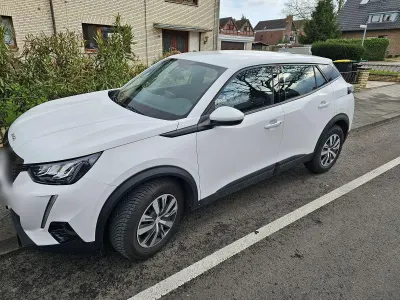 Gebraucht Peugeot 2008 Active 102 PS (75 kW) 2020 Weiß SUV