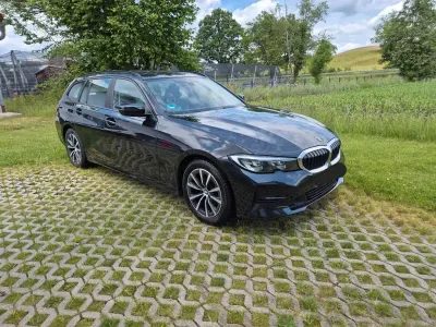 Gebraucht BMW 320 Advantage 184 PS (135 kW) 2020 Schwarz Kombi