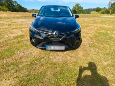 Gebraucht Renault Clio V Business 91 PS (66 kW) 2021 Schwarz Limousine