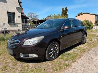 Second-hand Opel Insignia 130 CP (95 kW) 2012 Maro Break