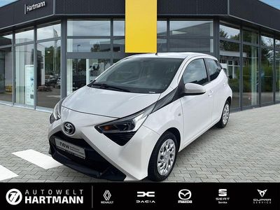 Second-hand Toyota Aygo X-play 72 CP (52 kW) 2021 Alb Hatchback
