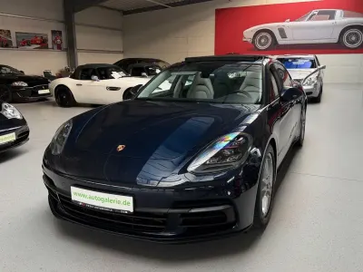 Gebraucht Porsche Panamera 4 Sport Turismo 330 PS (242 kW) 2017 Blau Kleinwagen