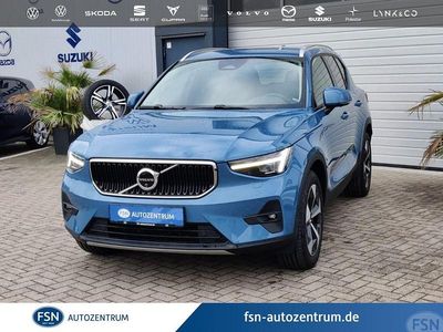 Blau Gebraucht 2024 Volvo XC40 Core SUV | 34.490 € (Fairer Preis)