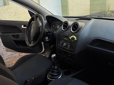Gebraucht Ford Fiesta 80 PS (58 kW) 2006 Grau Kleinwagen