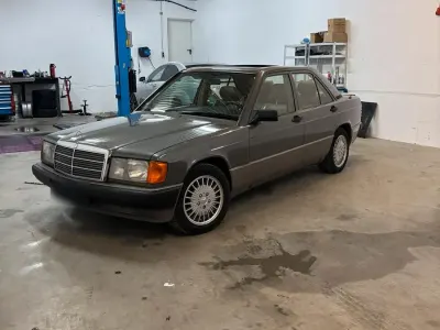 Gebraucht Mercedes 190 122 PS (89 kW) 1990 Grau Limousine
