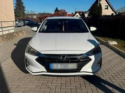 Gebraucht Hyundai Elantra 127 PS (93 kW) 2020 Weiß Limousine