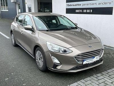 Gebraucht Ford Focus Cool & Connect 101 PS (74 kW) 2019 Silber Limousine