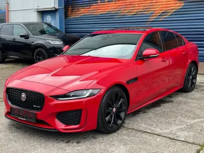 Käytetty Jaguar XE R-Dynamic 179 HP (131 kW) 2019 Punainen Sedan