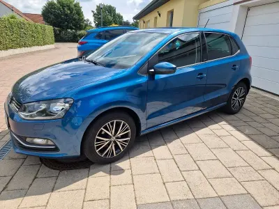 Gebraucht VW Polo Comfortline 90 PS (66 kW) 2016 Blau Limousine
