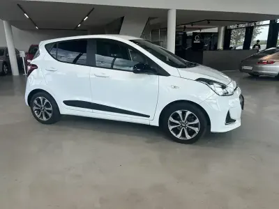 Gebraucht Hyundai i10 Passion Plus 87 PS (63 kW) 2018 Weiß Kleinwagen
