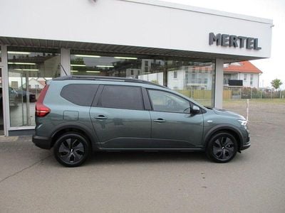Gebraucht Dacia Jogger 110 PS (80 kW) 2024 Gruen Van / Kleinbus