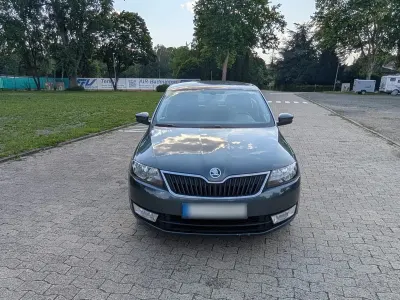 Gebraucht Skoda Rapid Ambition 90 PS (66 kW) 2016 Grau Kleinwagen