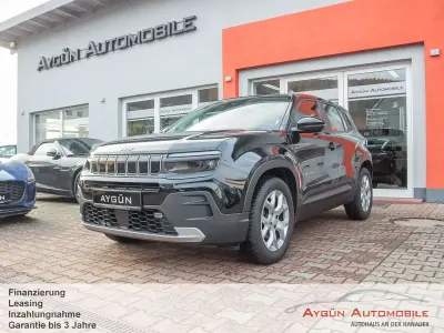 Gebraucht Jeep Avenger Altitude 101 PS (74 kW) 2024 Volcano black SUV