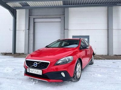 Rot Gebraucht 2014 Volvo V40 CC Basis Kombi | 6.990 € (Etwas zu teuer)