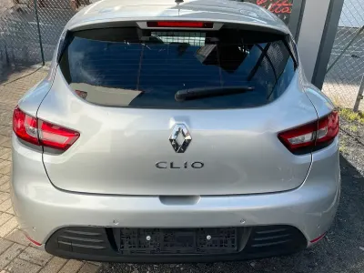 Gebraucht Renault Clio 73 PS (53 kW) 2017 Silber Kleinwagen