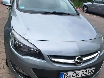 Usata Opel Astra 115 CV (84 kW) 2015 Grigio Station wagon