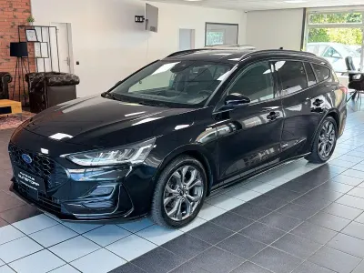 Gebraucht Ford Focus ST-Line 155 PS (114 kW) 2022 Schwarz Kombi