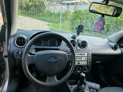 Gebraucht Ford Fiesta 60 PS (44 kW) 2004 Gold Kleinwagen
