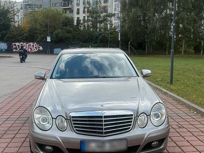 Gebraucht Mercedes E200 136 PS (100 kW) 2006 Grau Limousine