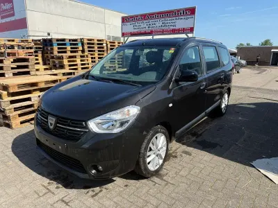 Gebraucht Dacia Lodgy Comfort 116 PS (85 kW) 2019 Schwarz Van / Kleinbus