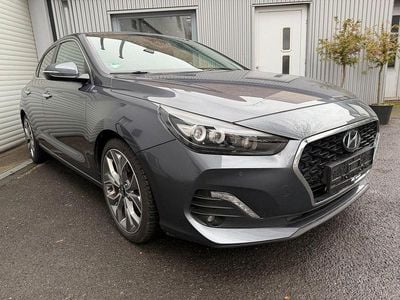 Grau Gebraucht 2019 Hyundai i30 Premium Limousine | 13.990 € (Fairer Preis)