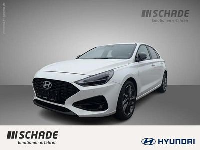Gebraucht Hyundai i30 Advantage 100 PS (73 kW) 2025 Atlas white / sol Limousine