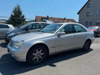 Gebraucht Mercedes C200 125 PS (91 kW) 2004 Silber Limousine